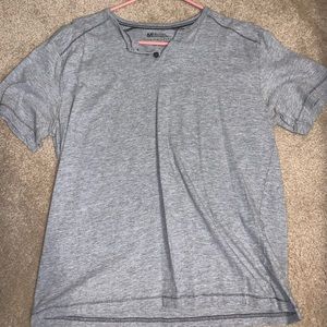 Men’s Large Henley T-Shirt